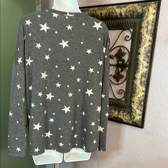 Gray and White Star V-Neck Long Sleeve Sweatshirt - Picture 3 of 8